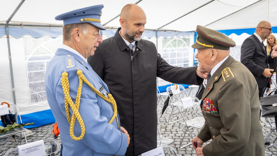 Hejtman kraje předal Ceny za společenskou odpovědnost, také udělil titul Osobnost kraje a ocenil dobrovolníka