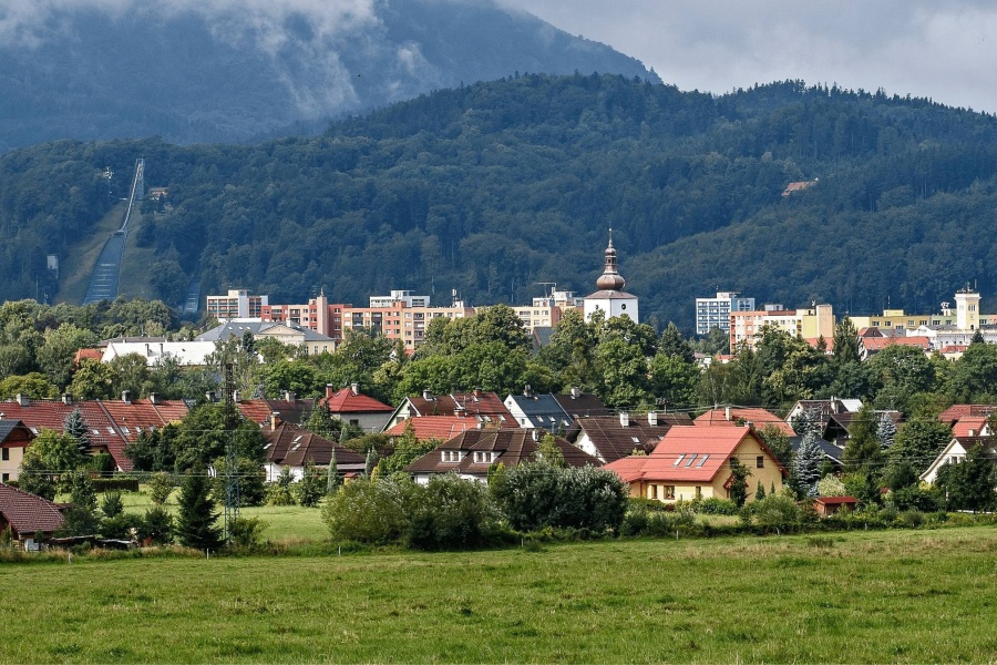 Krajští zastupitelé schválili městům a obcím další výhodné úvěry na investiční projekty