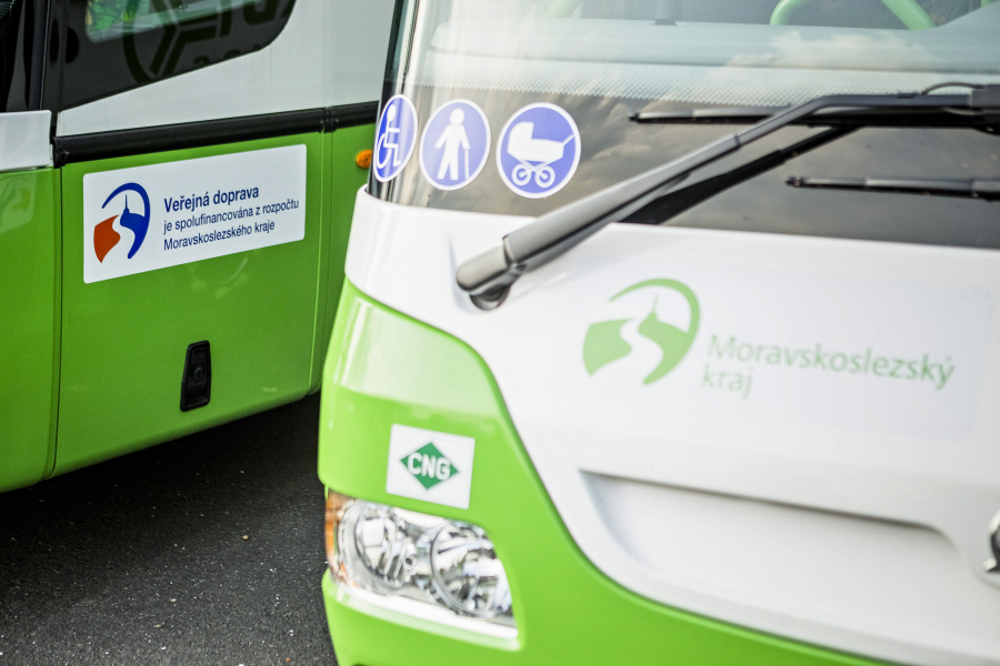 Cestující by se měli připravit na nové jízdní řády autobusů a vlaků. Novinkou je lodní linka
