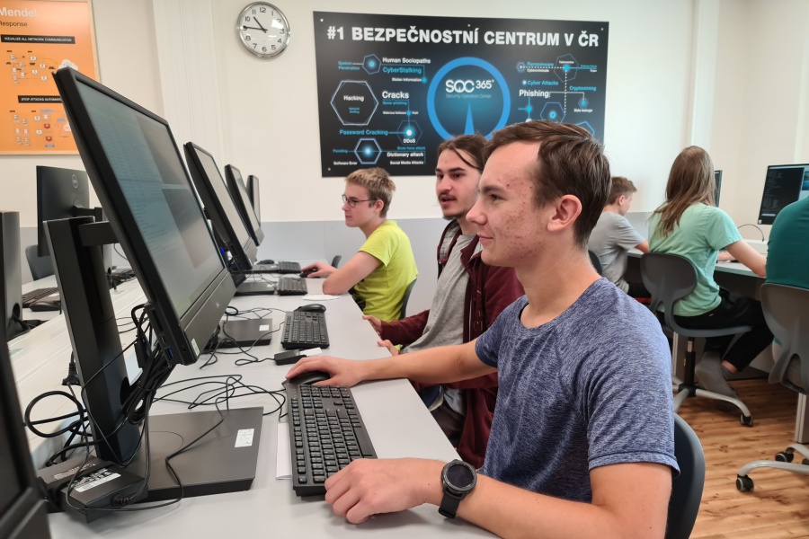 Deváťáci si vybírají střední školu. Sáhnout mohou i po nových oborech